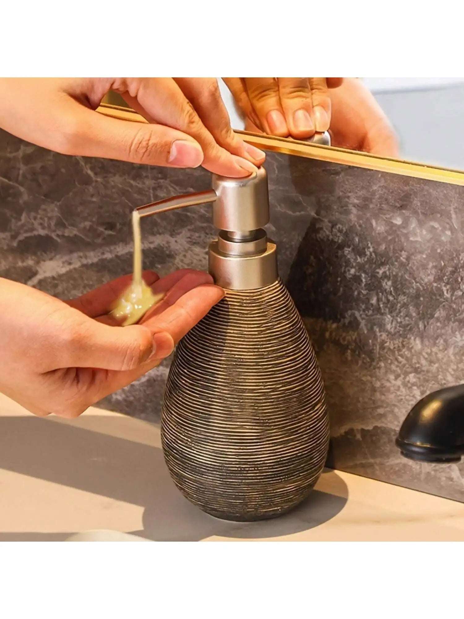 Luxury Retro Style Ceramic Dispenser